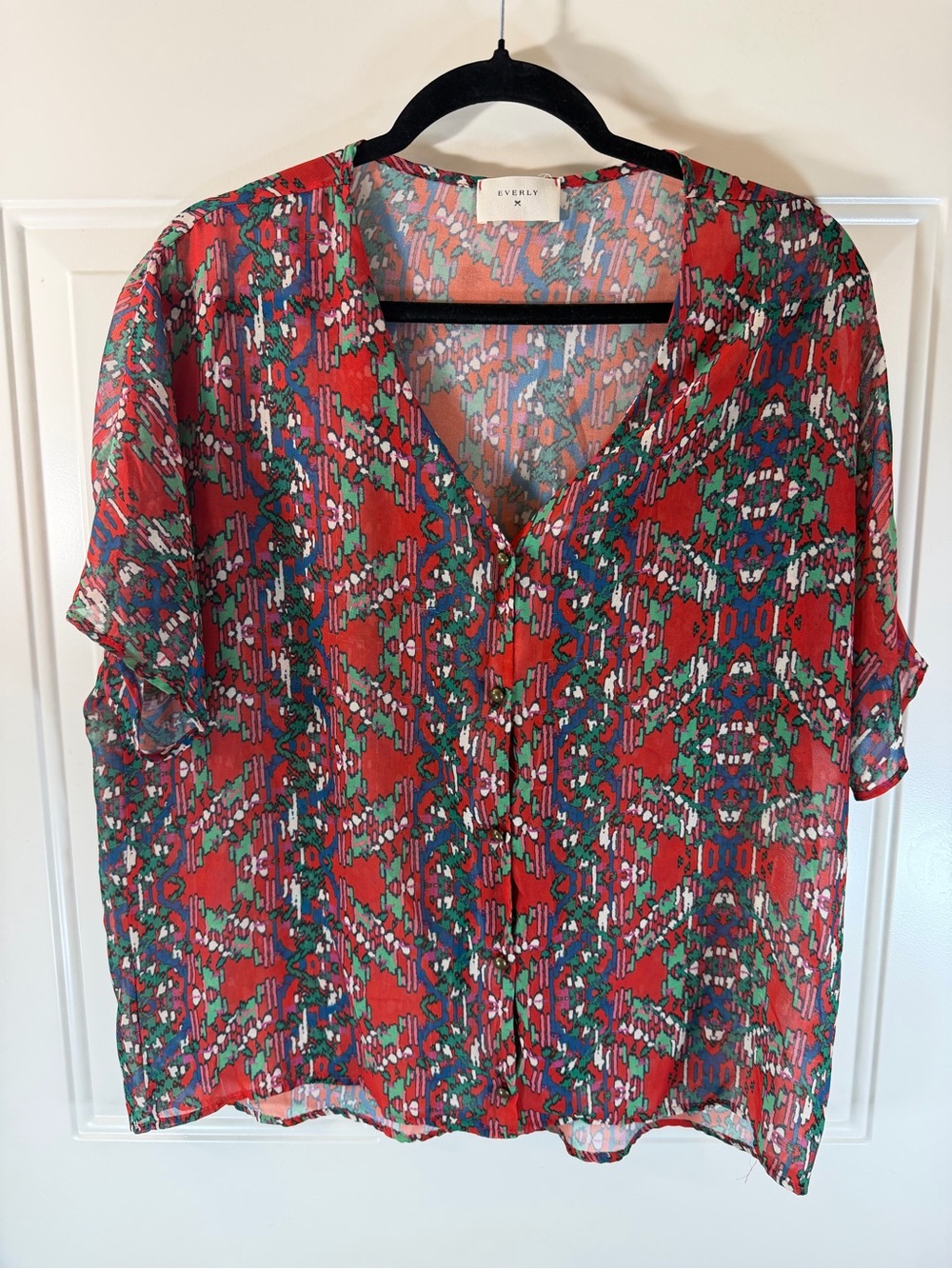 Everly Abstract Print Button Front Blouse Women’s Small Red Boho 0534